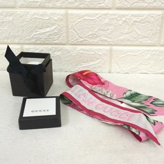 GUCCI(バンダナ/スカーフ ・ ピンク/桃色系)のフリマアイテム一覧 GUCCI(バンダナ/スカーフ ・ ピンク/桃色系)のフリマアイテム一覧