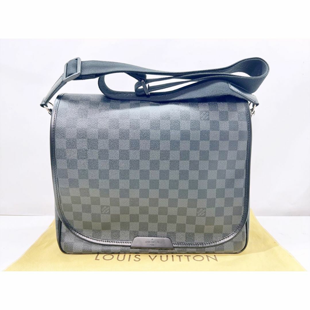 LOUIS VUITTON - 美品　ヴィトン　ダミエグラフィット　ダニエルMM　ショルダーバッグ　N58029