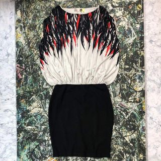 MSGM(ひざ丈ワンピース)のフリマアイテム一覧 MSGM(ひざ丈ワンピース)のフリマアイテム一覧