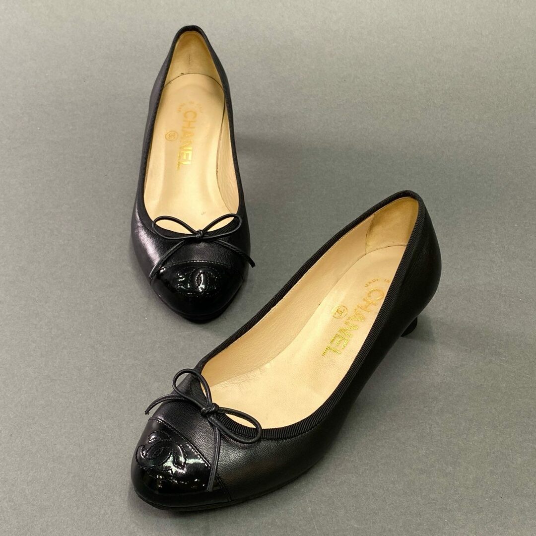 CHANEL シャネル　パンプス　ココマーク　バックリボン　ブラック　35 CHANEL✨シャネル ココマーク 35 レザー パンプス 黒 22.5