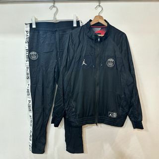 NIKE(ナイロンジャケット)のフリマアイテム一覧 NIKE(ナイロンジャケット)のフリマアイテム一覧