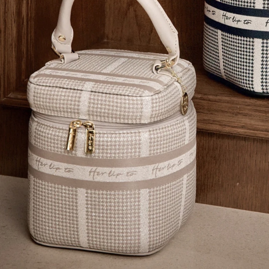 HLT Jacquard Vanity Bag バッグ HLT Jacquard Vanity Bag バッグ