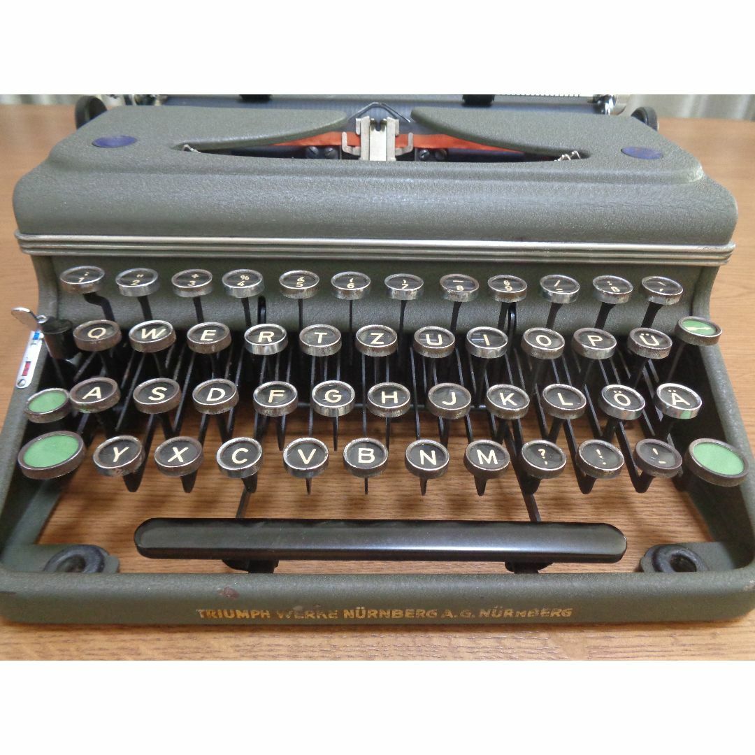 数々の賞を受賞 完動品 ドイツ仕様 トライアンフタイプライター 6 NORM TRIUMPH その他