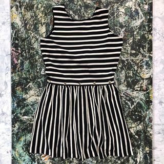 MAISON KITSUNE'(ワンピース)のフリマアイテム一覧 MAISON KITSUNE'(ワンピース)のフリマアイテム一覧