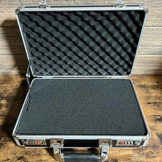 【深さ10cm】 アタッシュケース アルミ ウレタン ぴったり収納 ダイヤル錠