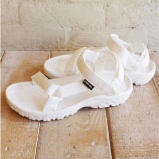 テバ(Teva)の新品☆Teva/テバ HURRICANE XLT/ハリケーン 正規品(サンダル)