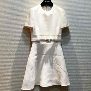 VALENTINO(ミニワンピース)のフリマアイテム一覧 VALENTINO(ミニワンピース)のフリマアイテム一覧