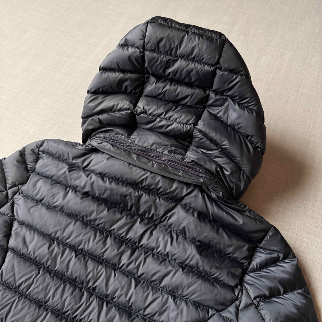 美品 J.O.T.T ジョット ダウンコート NOUR ネイビー フーディ 美品 J.O.T.T ジョット ダウンコート NOUR ネイビー フーディ