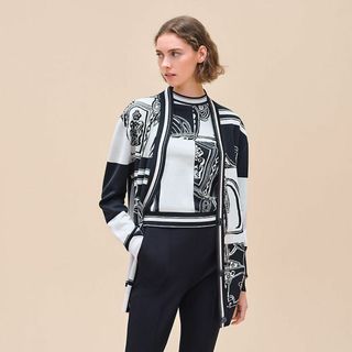 HERMES - ☆HERMES☆2024☆新品タグ付☆無秩序フィネス☆ロング HERMES - ☆HERMES☆2024☆新品タグ付☆無秩序フィネス☆ロング