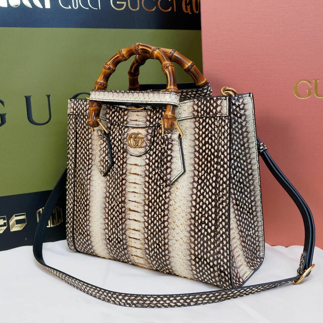 GUCCI - グッチ ダイアナ パイソン スモール ショルダーバッグ GUCCI - グッチ ダイアナ パイソン スモール ショルダーバッグ