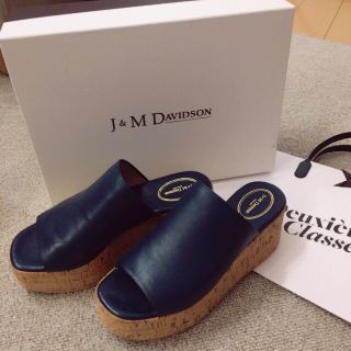 ジェイアンドエムデヴィッドソン(J&M DAVIDSON)の★春SALE!美品J&M Davidsonウェッジサボ37NAPPAネイビー(サンダル)