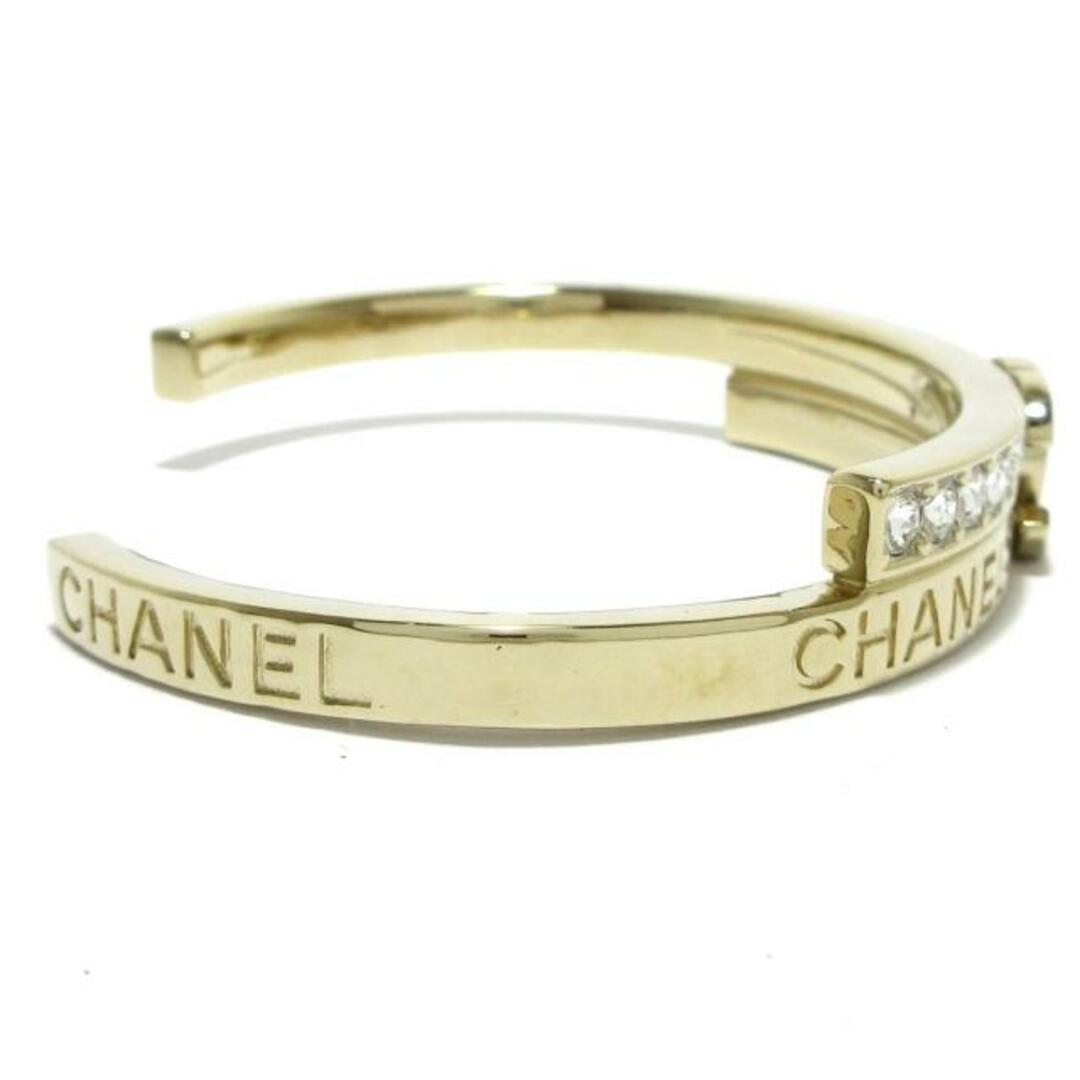 CHANEL(シャネル) バングル美品 金属素材×ラインストーン CHANEL(シャネル) バングル美品 金属素材×ラインストーン