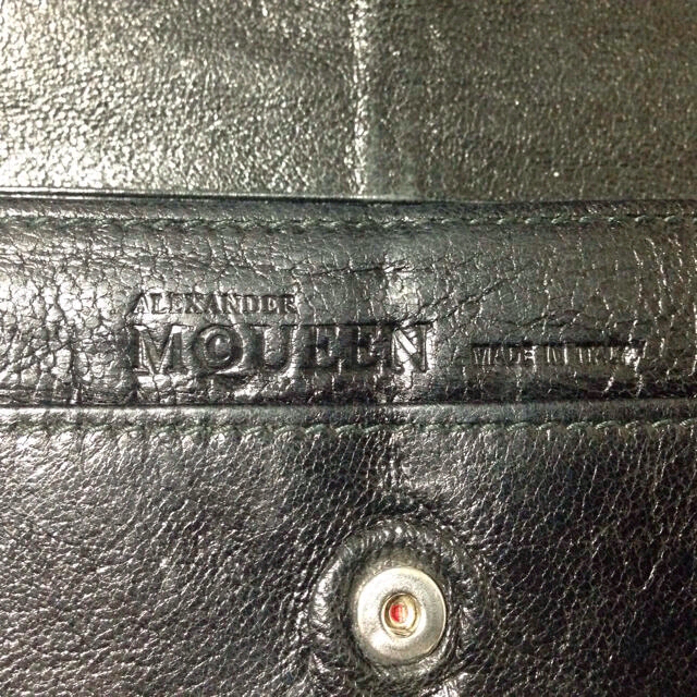 Alexander McQueen(アレキサンダーマックイーン)のMcQUEEN 長財布 レディースのファッション小物(財布)の商品写真