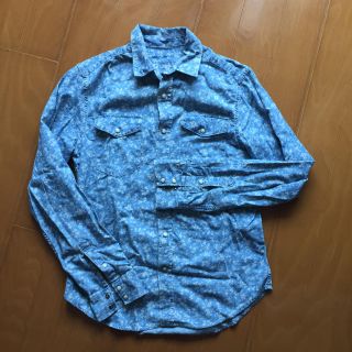 ギャップ(GAP)の小花柄デニムシャツ(シャツ)