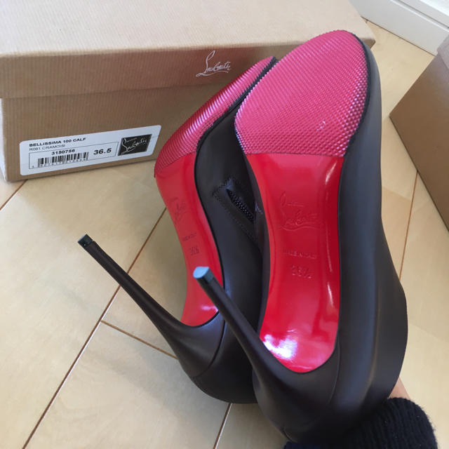 Christian Louboutin(クリスチャンルブタン)の超美品♥️ ルブタン レザーショートブーツ 値下げ♡ レディースの靴/シューズ(ブーツ)の商品写真