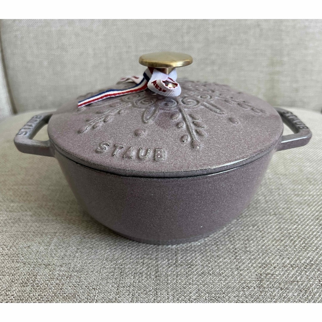 STAUB - 【新品未使用】ストウブ Wanabe Sスノーフレーク STAUB - 【新品未使用】ストウブ Wanabe Sスノーフレーク
