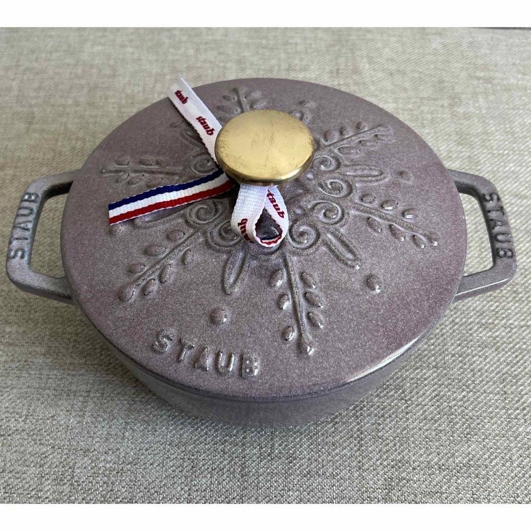 STAUB - 【新品未使用】ストウブ Wanabe Sスノーフレーク STAUB - 【新品未使用】ストウブ Wanabe Sスノーフレーク
