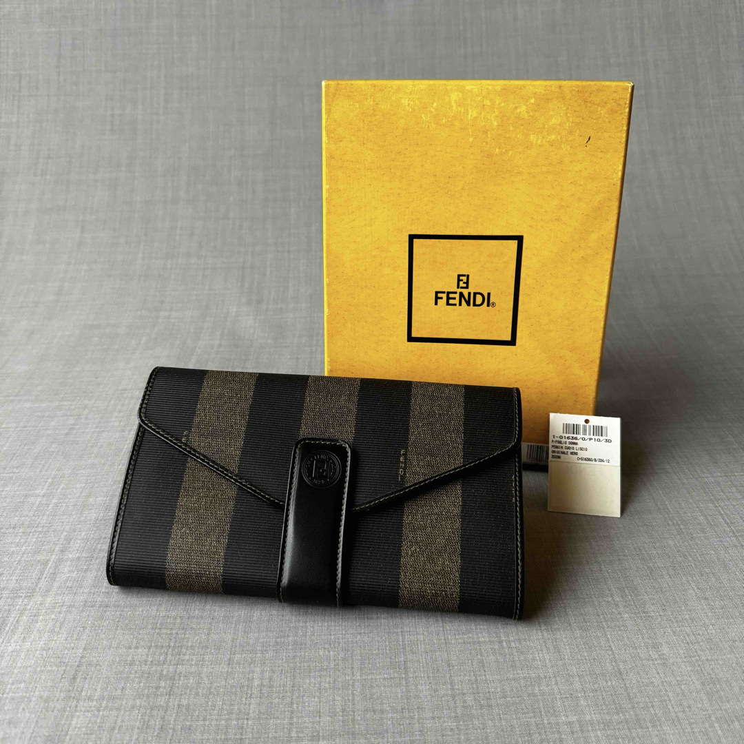 FENDI - 未使用 FENDI ペカン柄 長財布 マルチバッグ ユニ FENDI - 未使用 FENDI ペカン柄 長財布 マルチバッグ ユニ