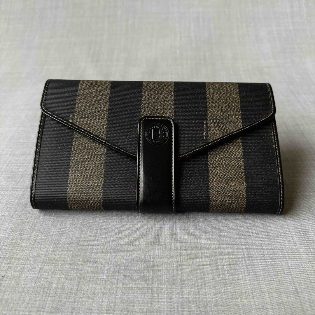 FENDI - 未使用 FENDI ペカン柄 長財布 マルチバッグ ユニ FENDI - 未使用 FENDI ペカン柄 長財布 マルチバッグ ユニ
