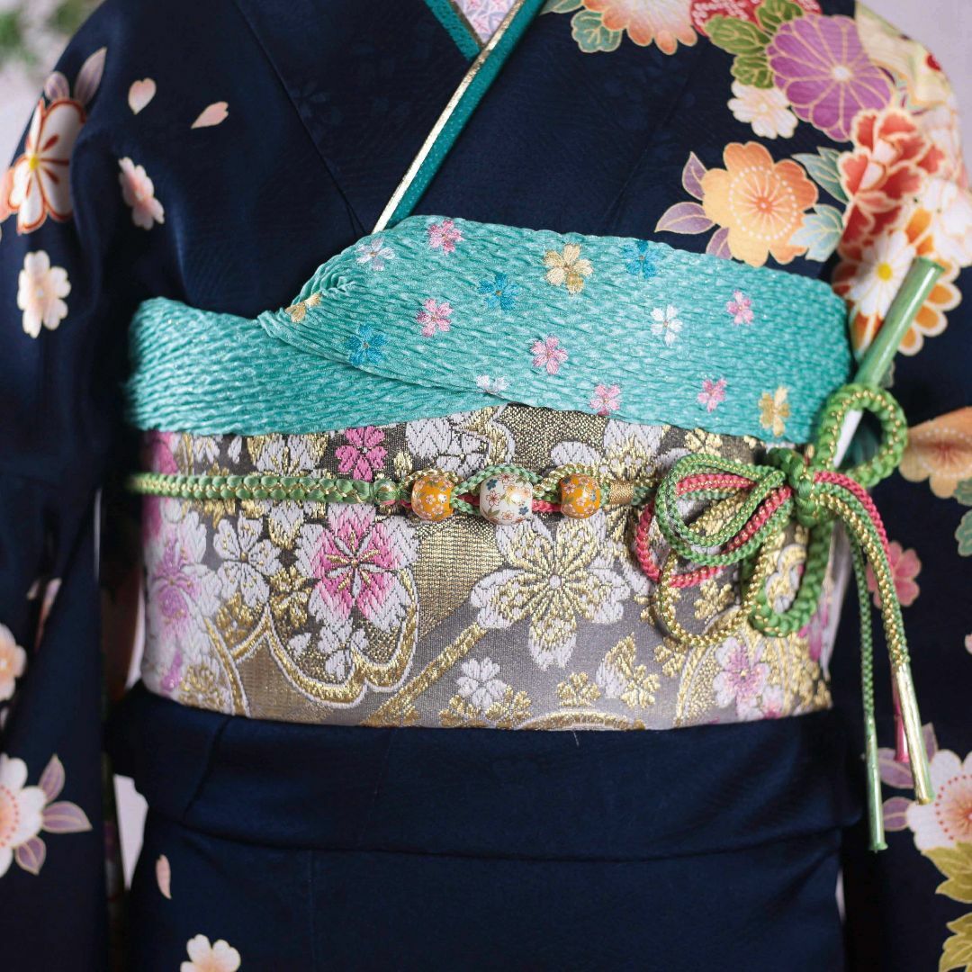 振袖フルセット 振袖セット 振袖 Mサイズ 紺×古典 美品 成人式 着物 晴れ着 7点フルセット F-356 レディースの水着/浴衣(振袖)の商品写真