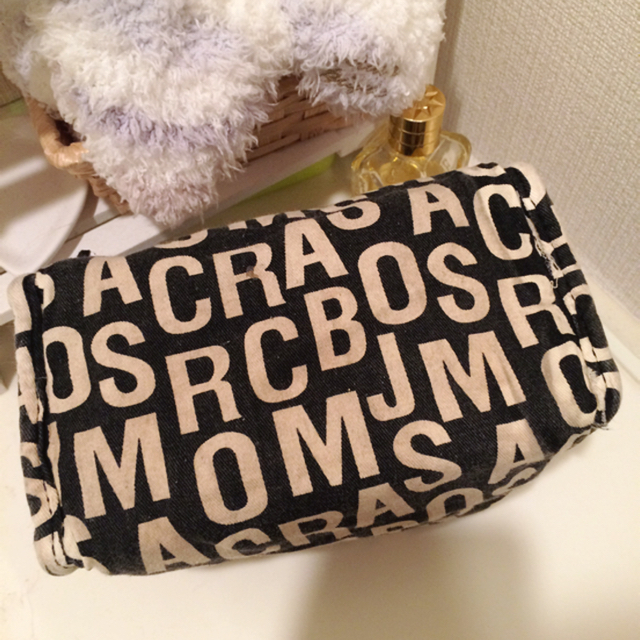 MARC BY MARC JACOBS(マークバイマークジェイコブス)のMARC BY MARC JACOBS ポーチ レディースのファッション小物(ポーチ)の商品写真