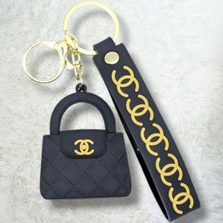 CHANEL(キーホルダー ・ ブラック/黒色系)のフリマアイテム一覧 CHANEL(キーホルダー ・ ブラック/黒色系)のフリマアイテム一覧