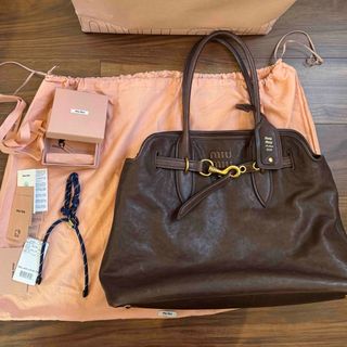 MIU MIUミュウミュウ ショルダーバッグ マザーズバッグ ブラウン MIU MIUミュウミュウ ショルダーバッグ マザーズバッグ ブラウン