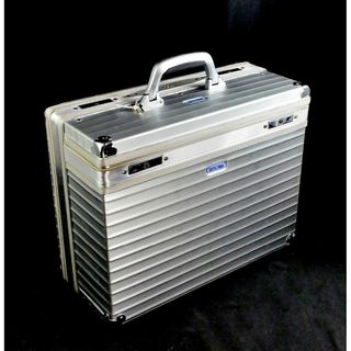 RIMOWA - 良品 リモワ サルサデラックス ハイブリッド ビジネス RIMOWA - 良品 リモワ サルサデラックス ハイブリッド ビジネス