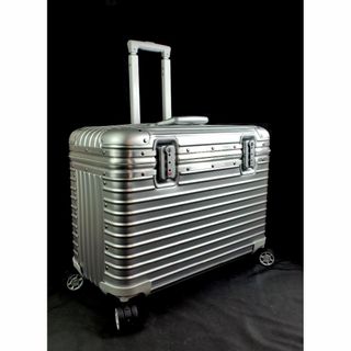 RIMOWA(ビジネスバッグ)のフリマアイテム一覧 RIMOWA(ビジネスバッグ)のフリマアイテム一覧