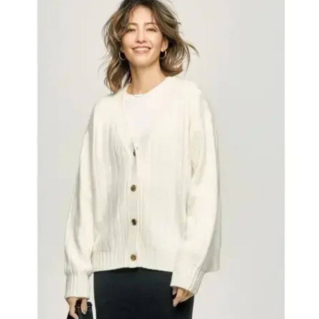 ebure - 新品 エブール ローゲージ カシミヤ Vネックワイドリブ ebure - 新品 エブール ローゲージ カシミヤ Vネックワイドリブ