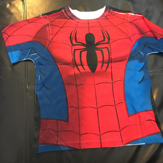 スパイダーマンカットソー110 ギャップデニム110 キッズ/ベビー/マタニティのキッズ服男の子用(90cm~)(Tシャツ/カットソー)の商品写真