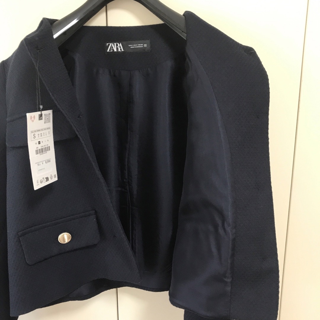 紺ZARA ネイビーノーカラージャケットS新品 金ボタン ジャケット 紺ZARA ネイビーノーカラージャケットS新品 金ボタン ジャケット