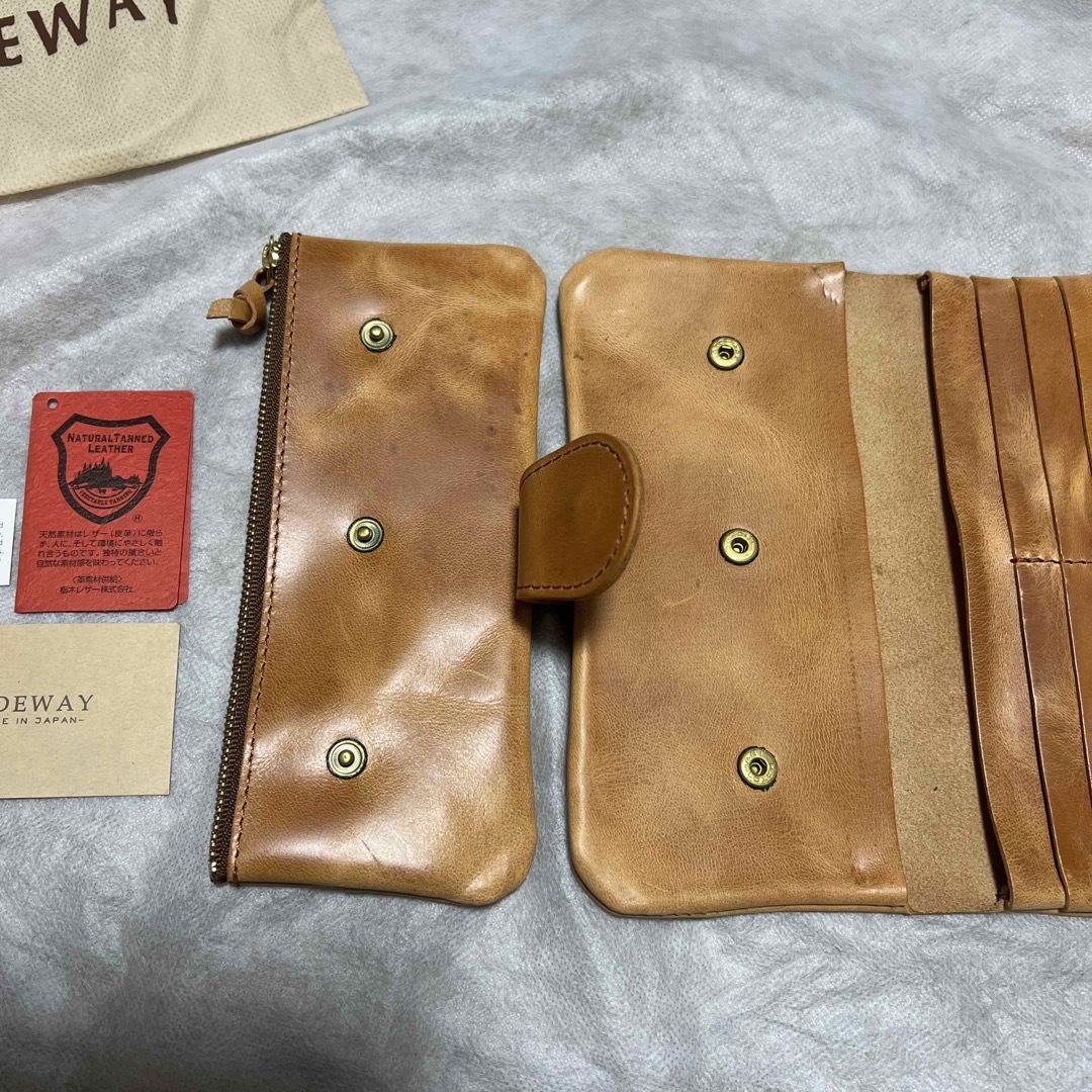 TIDEWAY(タイドウェイ)のTIDEWAY   タイドウェイ　長財布　革財布　皮財布 レディースのファッション小物(財布)の商品写真