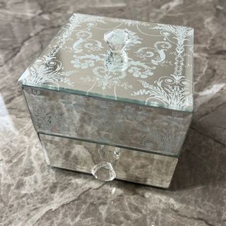 LAURA ASHLEYのフリマアイテム一覧 LAURA ASHLEYのフリマアイテム一覧