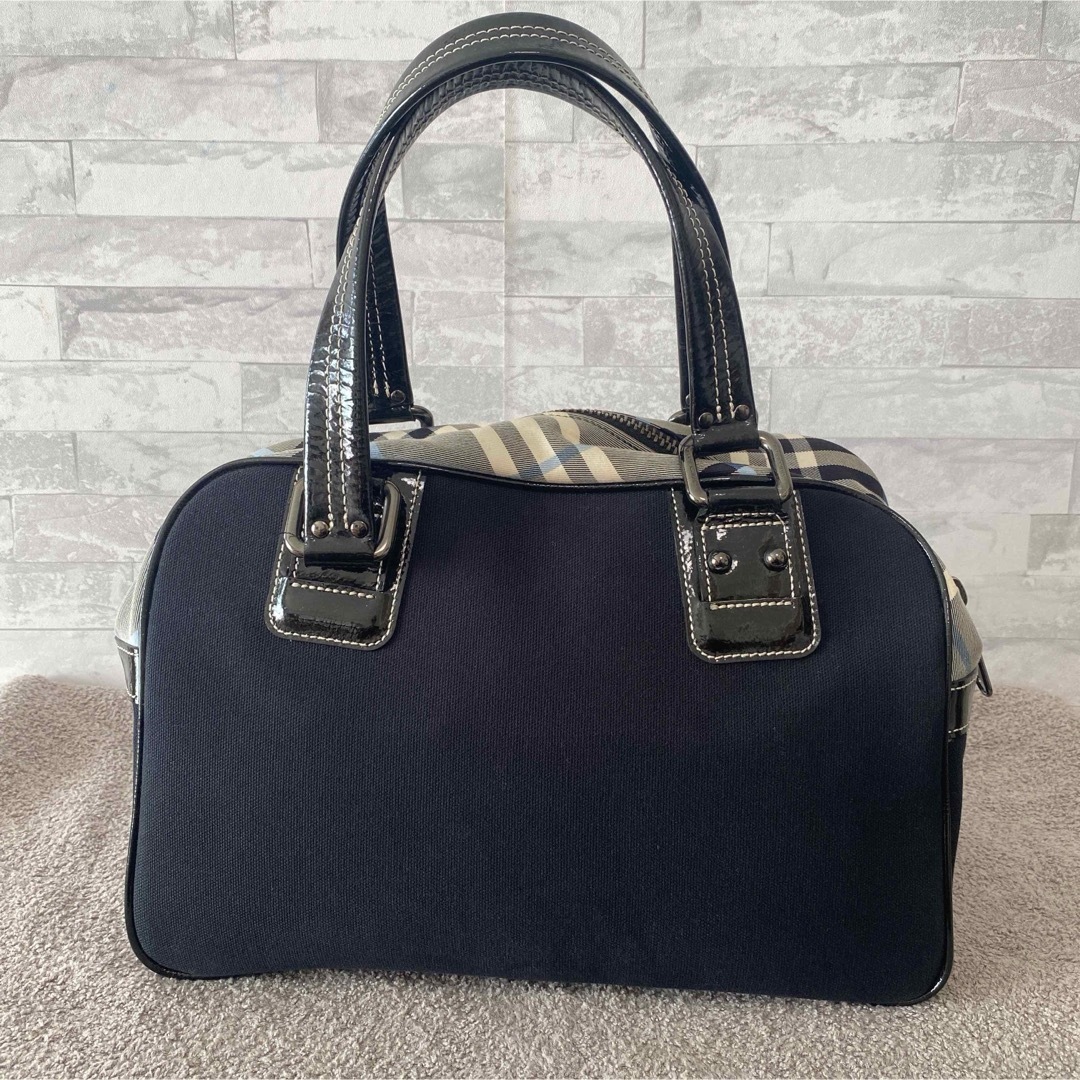 ☆人気商品☆ BURBERRY BLUE LABEL エナメル&チェック バッグ ☆人気商品☆ BURBERRY BLUE LABEL エナメル&チェック バッグ