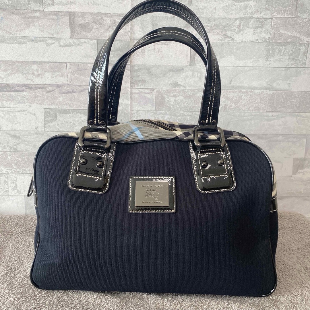 ☆人気商品☆ BURBERRY BLUE LABEL エナメル&チェック バッグ ☆人気商品☆ BURBERRY BLUE LABEL エナメル&チェック バッグ
