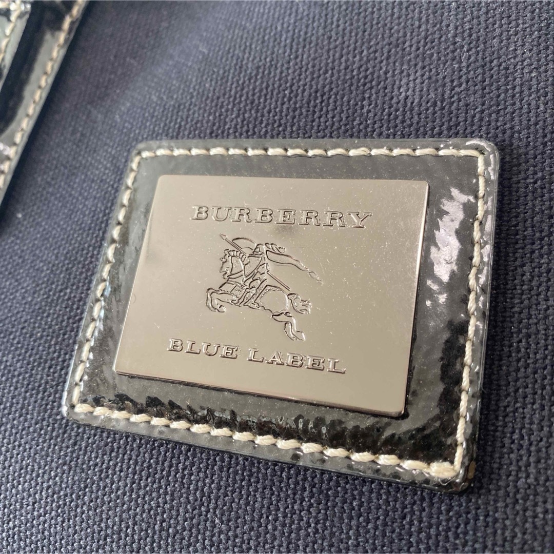 ☆人気商品☆ BURBERRY BLUE LABEL エナメル&チェック バッグ ☆人気商品☆ BURBERRY BLUE LABEL エナメル&チェック バッグ
