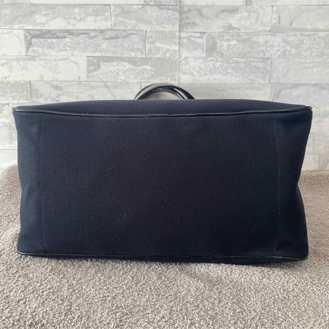 ☆人気商品☆ BURBERRY BLUE LABEL エナメル&チェック バッグ ☆人気商品☆ BURBERRY BLUE LABEL エナメル&チェック バッグ