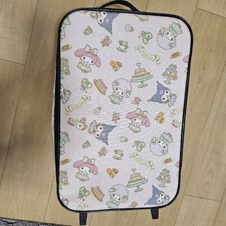サンリオ(スーツケース/キャリーバッグ)のフリマアイテム一覧 サンリオ(スーツケース/キャリーバッグ)のフリマアイテム一覧