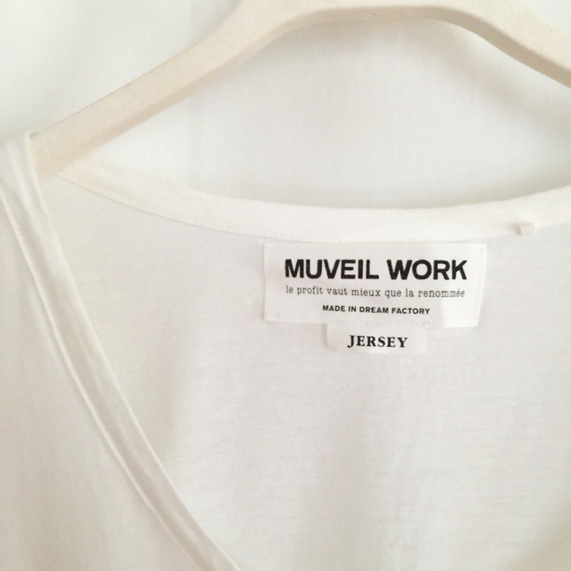 MUVEIL WORK(ミュベールワーク)のmuveil work ミュベールワーク ハートポケットTシャツ レディースのトップス(Tシャツ(半袖/袖なし))の商品写真