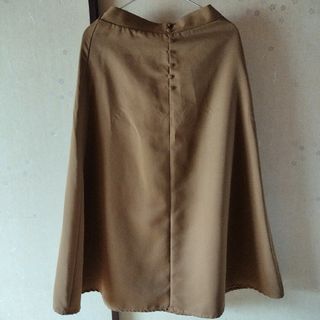 シマムラ(しまむら)のしまむら新品タグ付き茶色 フレアロングスカート 前飾ボタン(ロングスカート)