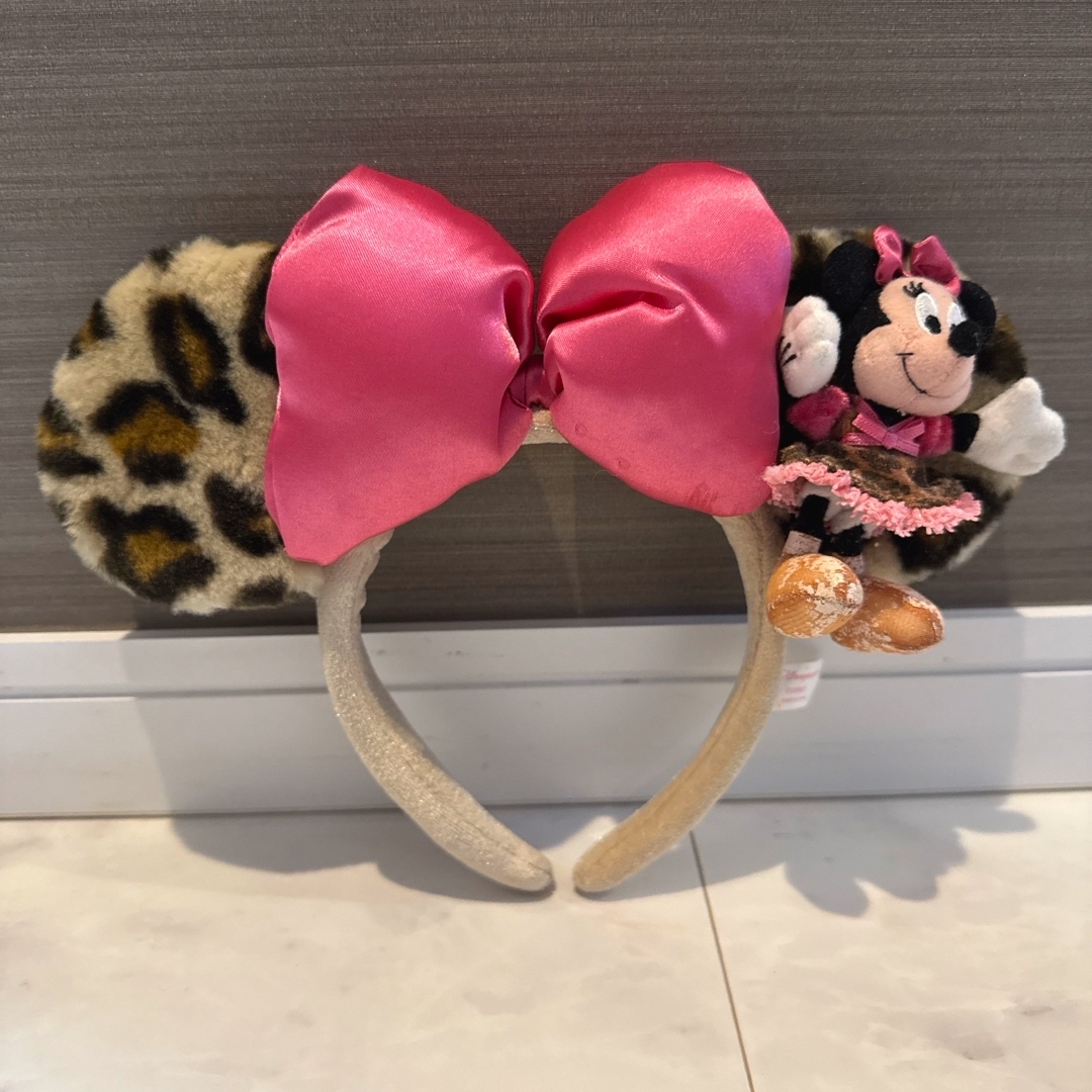 ミニー ディズニー ヒョウ柄 ピンク カチューシャ 辛く ミニー ディズニー ヒョウ柄 ピンク カチューシャ 辛く