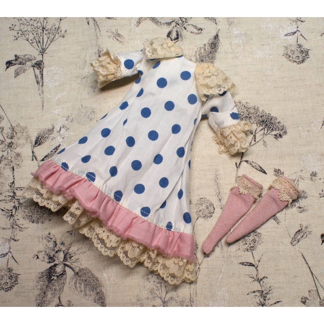 ❤️ブライスアウトフィット❤️ 4点刺繍入り可愛いお洋服セット ❤️ブライスアウトフィット❤️ 4点刺繍入り可愛いお洋服セット