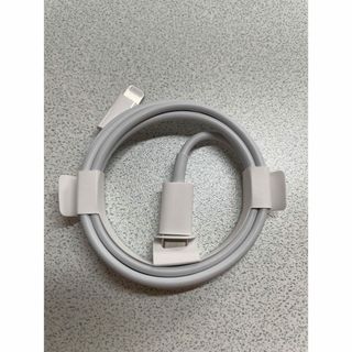 アイフォーン(iPhone)の✨新品　未使用✨ Apple純正LightningケーブルtypeC(ヘッドフォン/イヤフォン)
