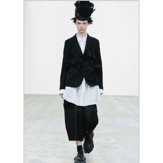 COMME des GARCONS(テーラードジャケット)のフリマアイテム一覧 COMME des GARCONS(テーラードジャケット)のフリマアイテム一覧