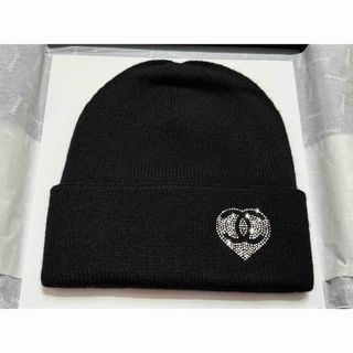 CHANEL - CHANEL シャネル ニット帽 ビーニー 帽子 ハート ココ CHANEL - CHANEL シャネル ニット帽 ビーニー 帽子 ハート ココ