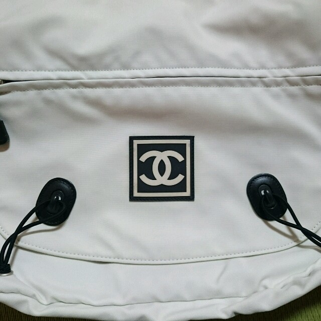 CHANEL(シャネル)のCHANEL スポーツライン ショルダーバッグ レディースのバッグ(ショルダーバッグ)の商品写真