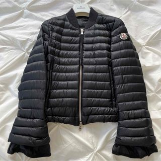 MONCLER(フリル ・ ダウンジャケット)のフリマアイテム一覧 MONCLER(フリル ・ ダウンジャケット)のフリマアイテム一覧