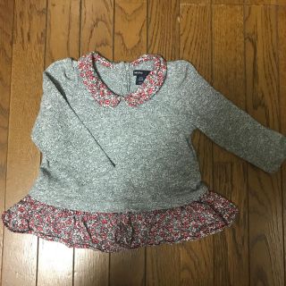 ベビーギャップ(babyGAP)のbaby GAP✴︎花柄ヘプラムロングTシャツ✴︎80(シャツ/カットソー)