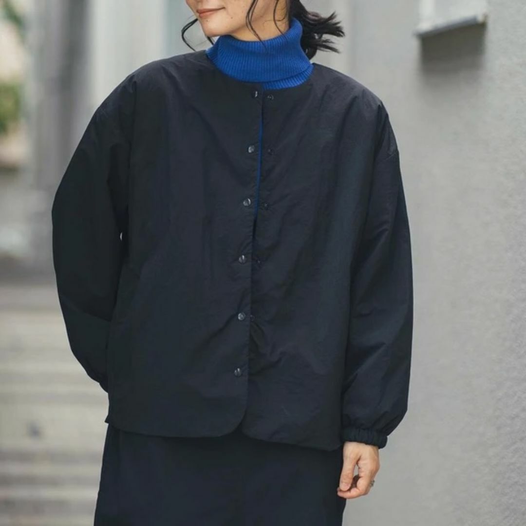 m.m.o 　軽量中綿入り　ノーカラーブルゾン　シンプル　定番　軽量